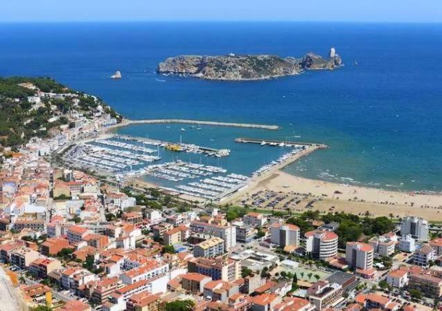 BON DIA 31 Sistach Rentals L'Estartit Exterior foto